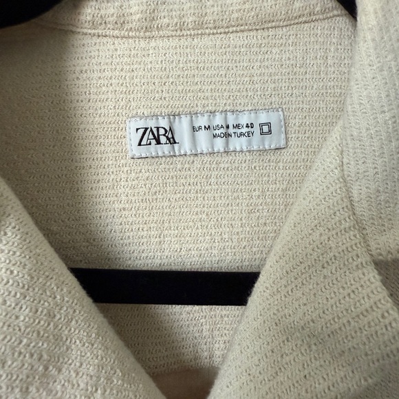 Zara Men's Beige Button Down Shirt - Picture 3 of 4